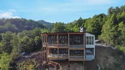 Mountain View Manor - Image 5