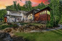 Creekside Manor - Image 4