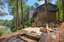 Toccoa Riverside Retreat - Image 3