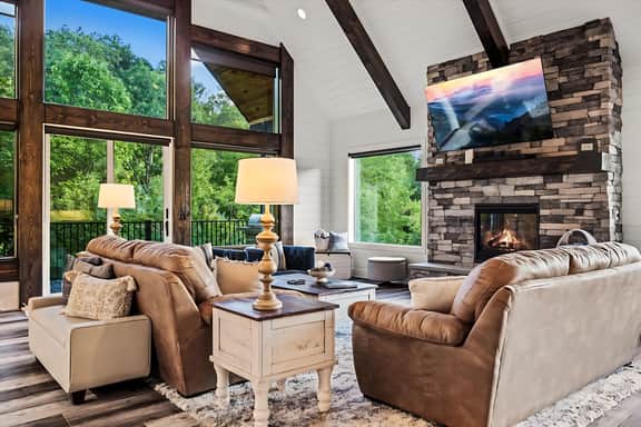 Firefly Mountain Retreat - Image 3