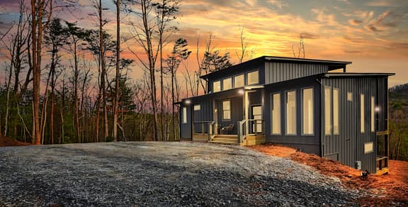 Weaver Creek Lodge - Image 1